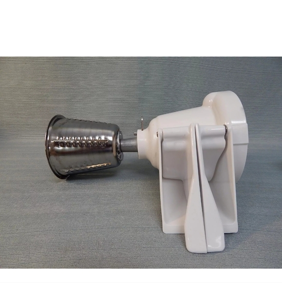 KitchenAid Shredder and Slicer - Picture 2 of 4